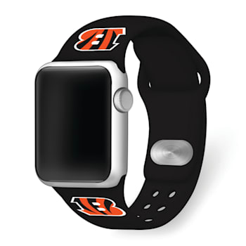 Gametime Cincinnati Bengals Black Silicone Band fits Apple Watch
(42/44mm M/L). Watch not included.
