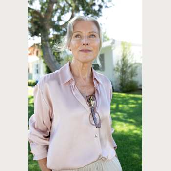 Altachè 14K Yellow Gold Over Stainless Steel Knot Eyewear Charm