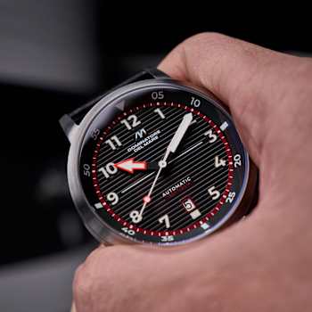 Dominatore Del Mare Camogli Black Dial Green/Red Accents Black Stainless
Steel Band Automatic Watch