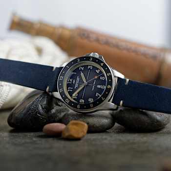 Dominatore Del Mare Bandiera Black Dial White Bezel Blue Stainless Steel
Band Japan Quartz Watch