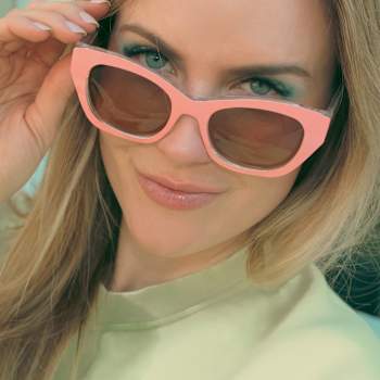 Peach Glamor Weslyn Sunglasses and Eyewear Applique Set- 1 Pair
Sunglasses, 2  Appliques