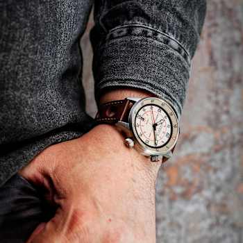 Cadola Rally Timer Tan Dial White Bezel Brown Stainless Steel Band
Automatic Watch