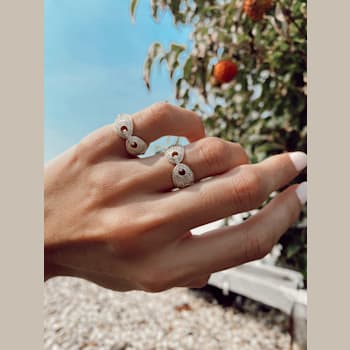 The Piqué Ring