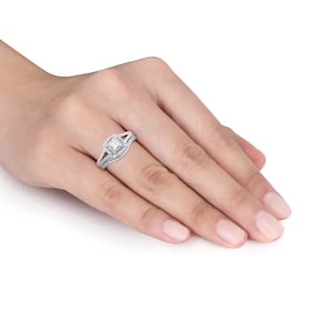 1/2 CT TW Princess Cut Diamond Double Halo Split Shank Bridal Set in
Sterling Silver