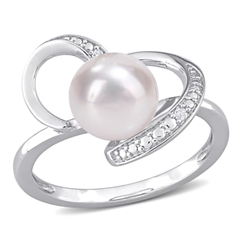 Shop Pearl Rings