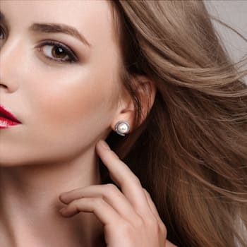 8-8.5MM Freshwater Cultured Pearl and 1/10 CT TW Daimond Halo Stud
Earrings in 10K White Gold