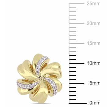 1/10 CT TW Diamond Flower Stud Earrings in 10k Yellow Gold
