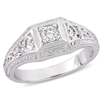 1/7 CT TW Diamond Ring in Platinum