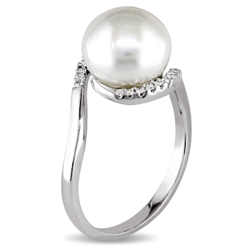 9.5-10MM Freshwater Cultured Pearl and 1/10 CT TW Diamond Curlicue Ring
in Sterling Silver