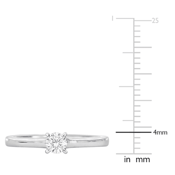 1/4 CT TW Diamond Solitaire Engagement Ring in Platinum