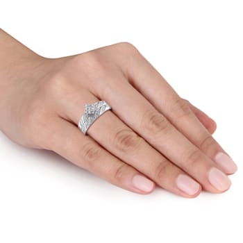 1/10 CT TW Diamond Bridal Set in Sterling Silver