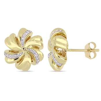 1/10 CT TW Diamond Flower Stud Earrings in 10k Yellow Gold
