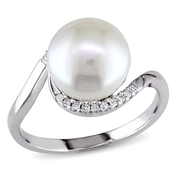 9.5-10MM Freshwater Cultured Pearl and 1/10 CT TW Diamond Curlicue Ring
in Sterling Silver