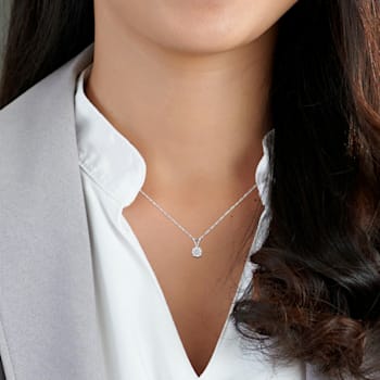 0.75ctw Lab-Grown Diamond Solitaire Pendant with Chain in 14K White Gold
(IGI Certified)