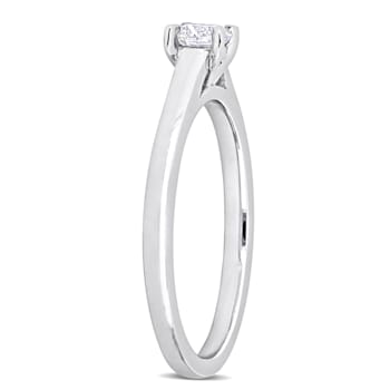 1/4 CT TW Diamond Solitaire Engagement Ring in Platinum