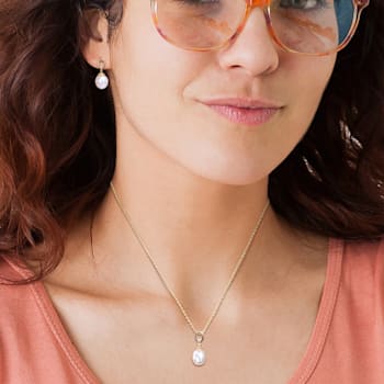 8-9MM South Sea Cultured Pearl & White Topaz Earrings & Pendant
Set in Yellow Plated Sterling Silver