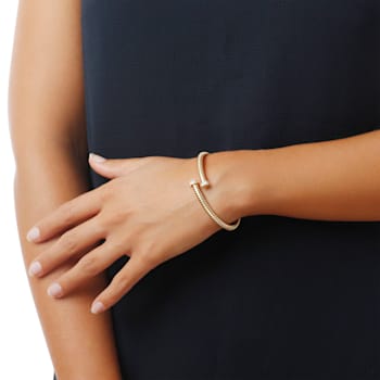 ALBERTO MILANI – PIAZZA MERCANTI 14K Yellow Gold Tubogas 5mm Diamond
Contrarie Bangle .13ctw