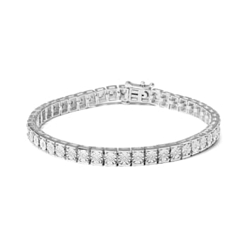 Sterling Silver 1/10 Cttw Diamond 7" Link Bracelet (I-J Color,
I2-I3 Clarity)