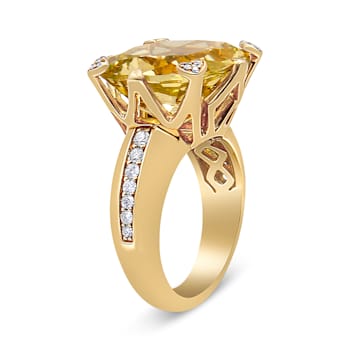 18K Yellow Gold 15x15mm Cushion Cut Lemon Quartz and 1/4 Cttw Diamond
Accented Cocktail Ring