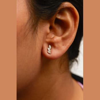 10K Yellow Gold 1/10 Cttw Diamond Triple Leaf Stud Earring (H-I Color,
I1-I2 Clarity)