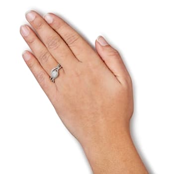 Sterling Silver 1/6ctw Diamond Composite Halo and Split Shank Bridal Set
Ring and Band