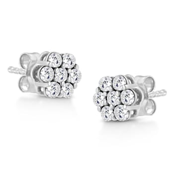Sterling Silver 1/4ctw Lab Grown Brilliant Round Cut Diamond Floral
Cluster Stud Earrings