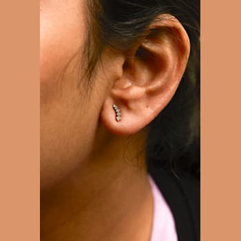 10K White Gold 1/10 Cttw Diamond Journey Style Climber Stud Earrings
(H-I Color, I1-I2 Clarity)