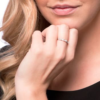 10k White Gold Contoured Diamond Wedding Band (1/6 cttw, H-I Color,
I1-I2 Clarity)