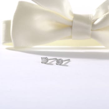 1/10ct TDW Diamond Stud Earrings in 10k White Gold