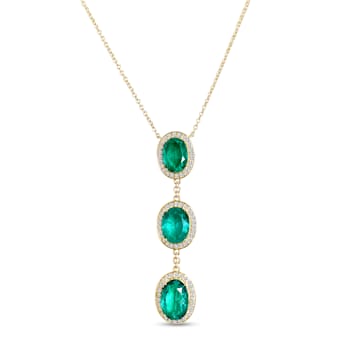 5.92Cts Colombian Emerald-oval shape-cut, 0.44cw diamond, crafted in 18K
yellow gold necklace.