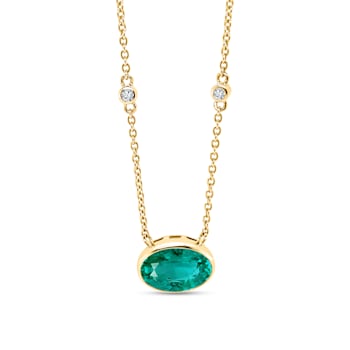 2.51Cts Colombian Emerald oval shape-cut, Crafted in 18K Yellow gold necklace.