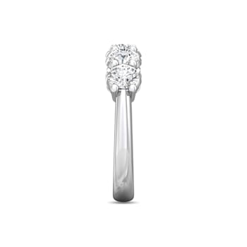 Lab Grown Diamond 5 Stone Shared Prong Band