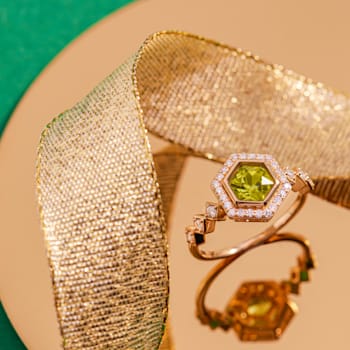 18K Yellow Gold Peridot and Diamond Ring 1.33ctw