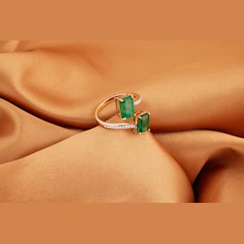 18K Yellow Gold Emerald and Diamond Ring 3.27ctw