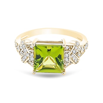 18K Yellow Gold 2.32Cts Peridot Ring with Diamonds