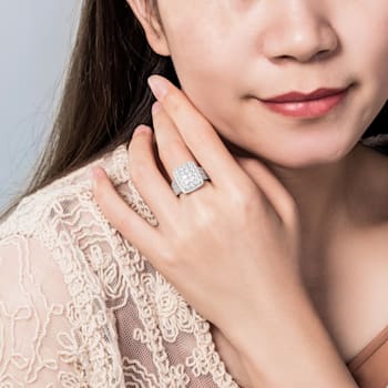 2.78 cttw Round Cut Cubic Zirconia Cluster-Style Cocktail Ring, Sterling Silver