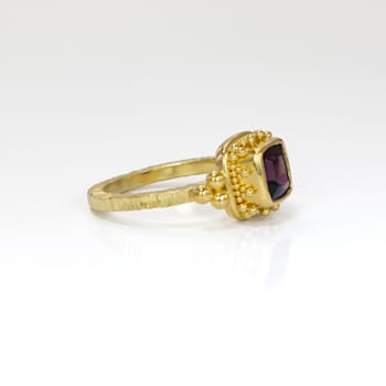 Classic Collection Ring in 22kt & 18kt gold set with Amethyst