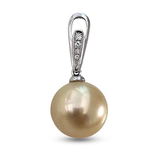 Flawless 13.17mm Golden South Sea Cultured Pearl Pendant with 18k White
Gold and Diamond Accent