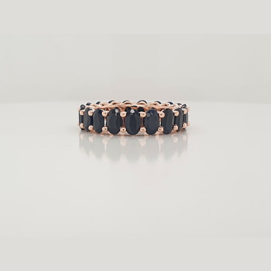 Black Sapphire Oval Band in 14K Gold