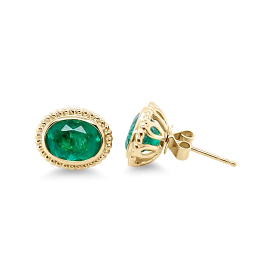2.63Cts Colombian Emerald, crafted in 18K yellow gold earrings.