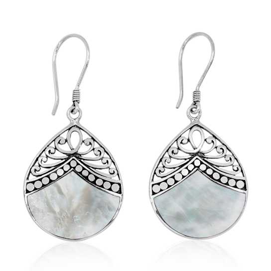 Balinese Artisan 925 Sterling Silver Dangling Earring with Mother-of-Pearl