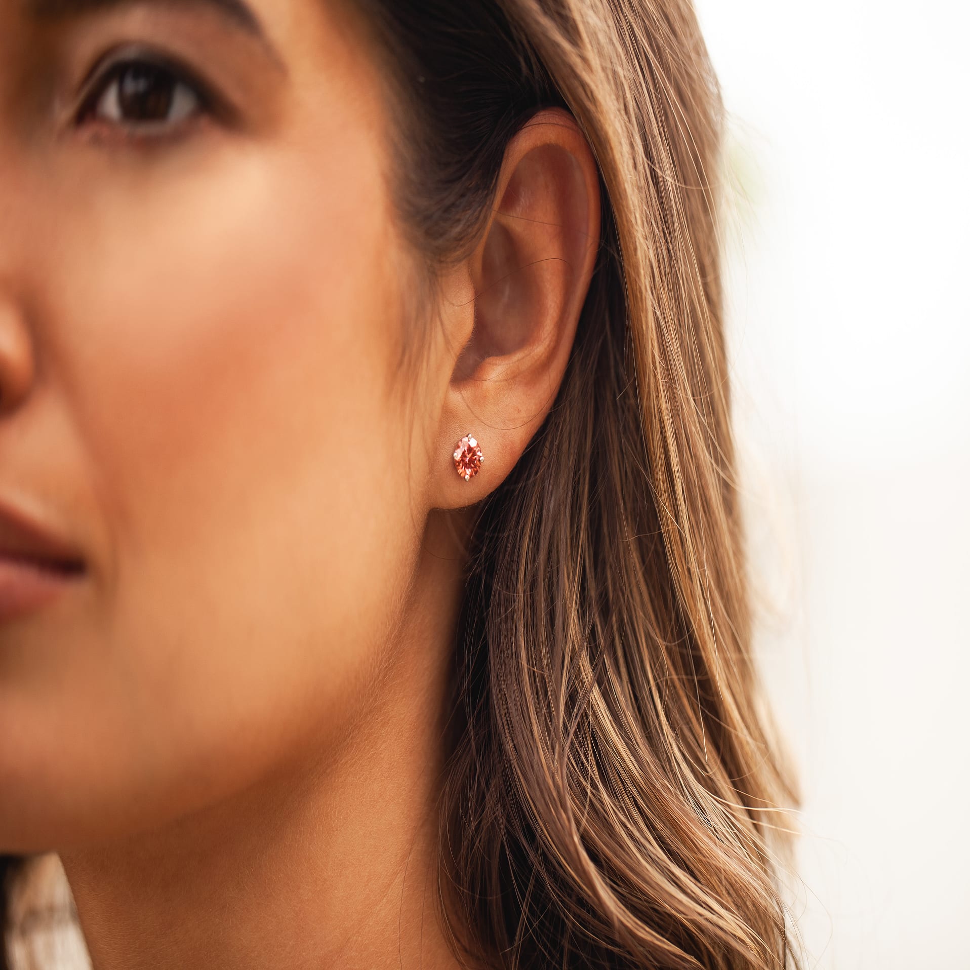 Whether you prefer dangle, hoop or stud earrings, lab grown diamonds offer  elegant and fashionable earrings to complete your wardrobe.