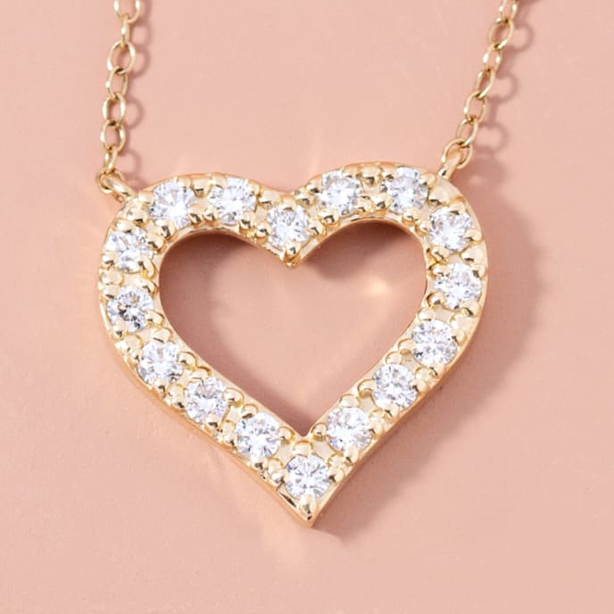 heart diamond pendant necklace in gold