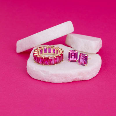 bright pink sapphire band ring and pink sapphire stud earrings 