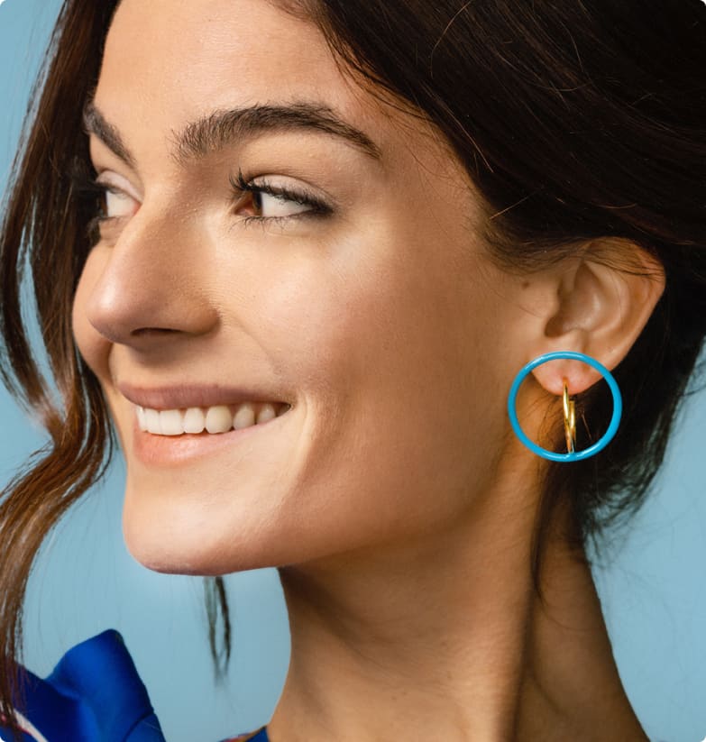 woman wearing hoop earrings