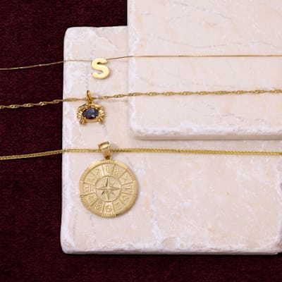 How to Layer Necklaces in 3 Easy Steps 