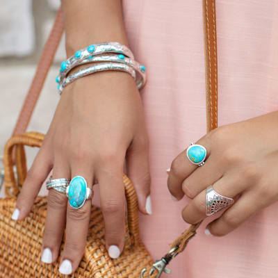 How to Wear Turquoise Jewelry