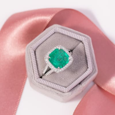 Emerald and diamond ring 