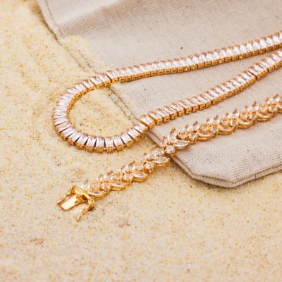 gold chain necklaces different widths 