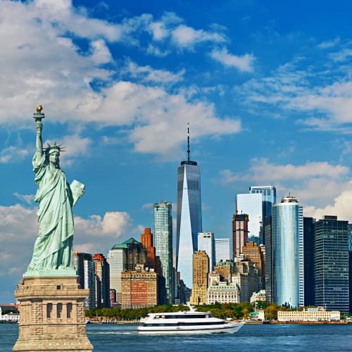 New York City skyline featuring statue of Liberty